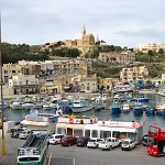 Départ vers l'île de Gozo. גוזו מבעד  למעבורת